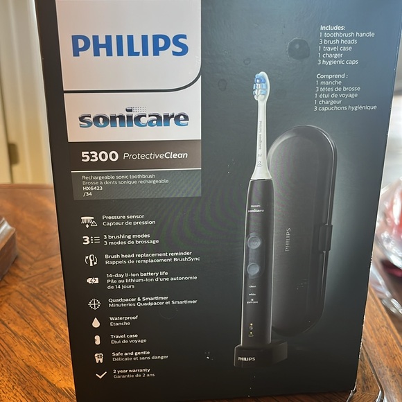 Philips Sonicare ProtectiveClean 5300 Rechargeable Electric Toothbrush - Picture 2 of 2